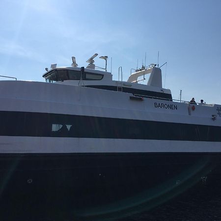 Leilighet I Sorlandshus I Son - Sjoutsikt - Naer Son Spa Εξωτερικό φωτογραφία